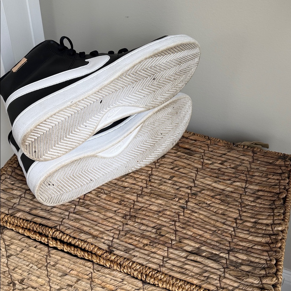 Nike Court Royale 2 Mid Men's Black/White High-Top Sneakers - Picture 5 of 8